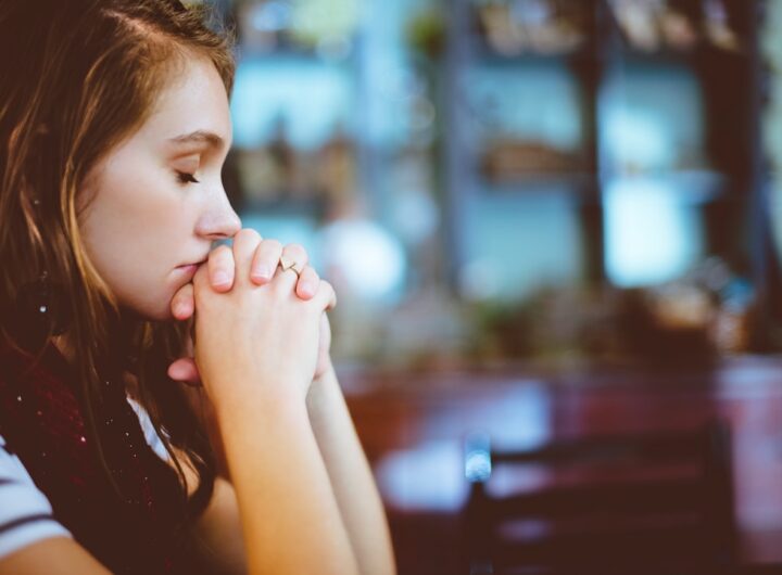 Photo Stressed woman