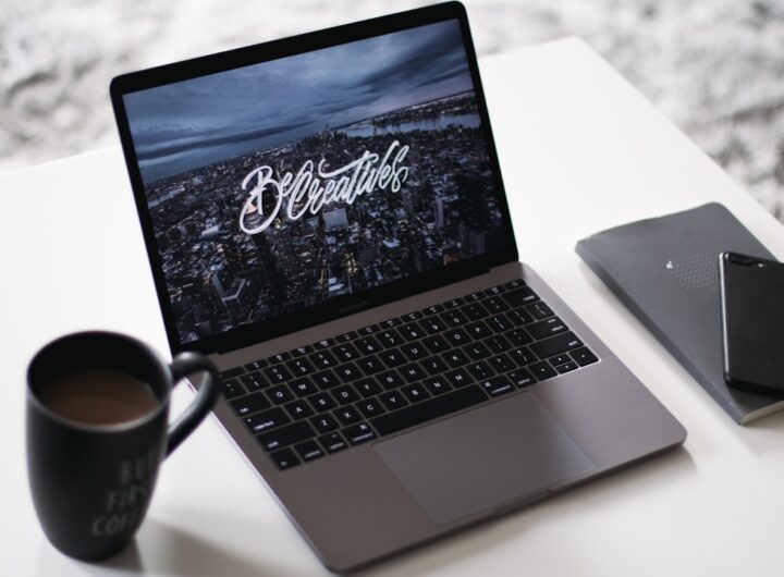 Photo promote business online
