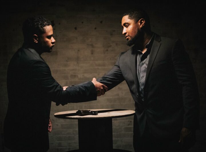 Photo negotiate contracts