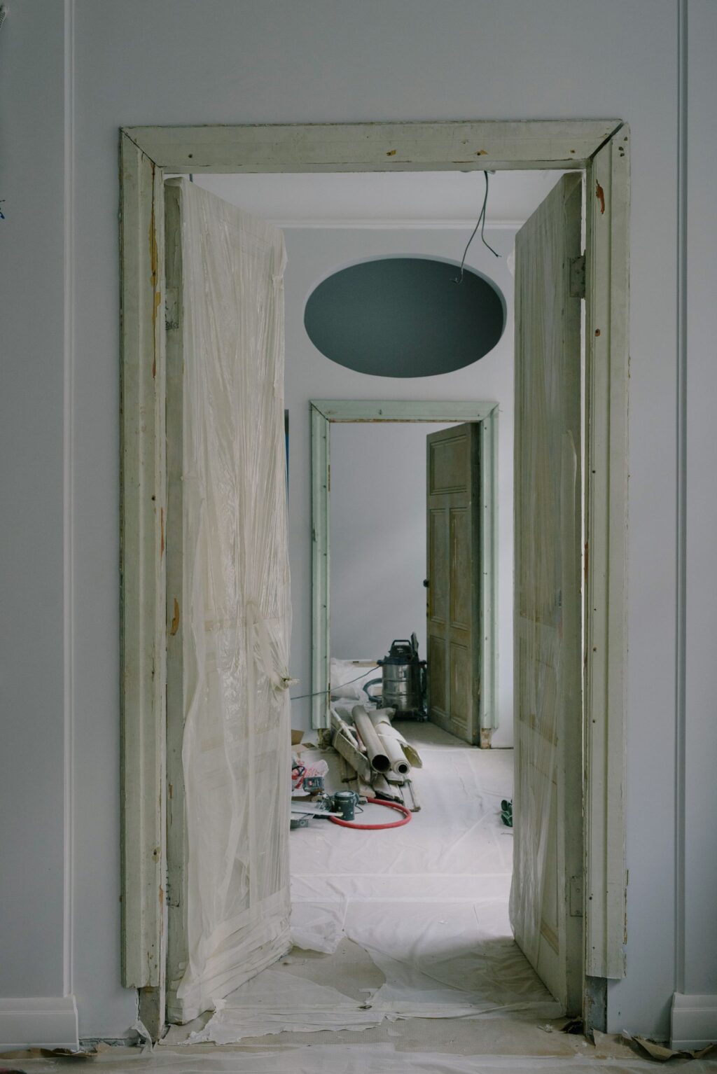 Renovare completă de apartament: ordinea corectă a lucrărilor și cum eviți refacerile costisitoare