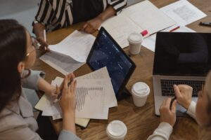 Cum alegi o agenție de email marketing: cinci întrebări și reperele White Image
