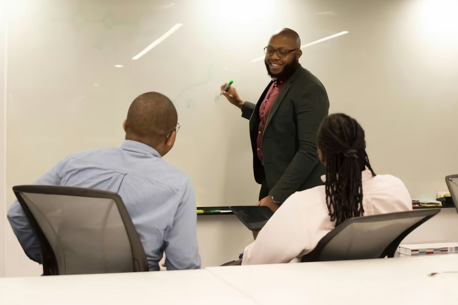 Photo mentor role