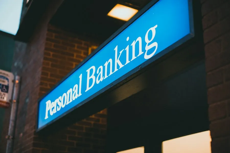 Photo common banking relationship mistakes